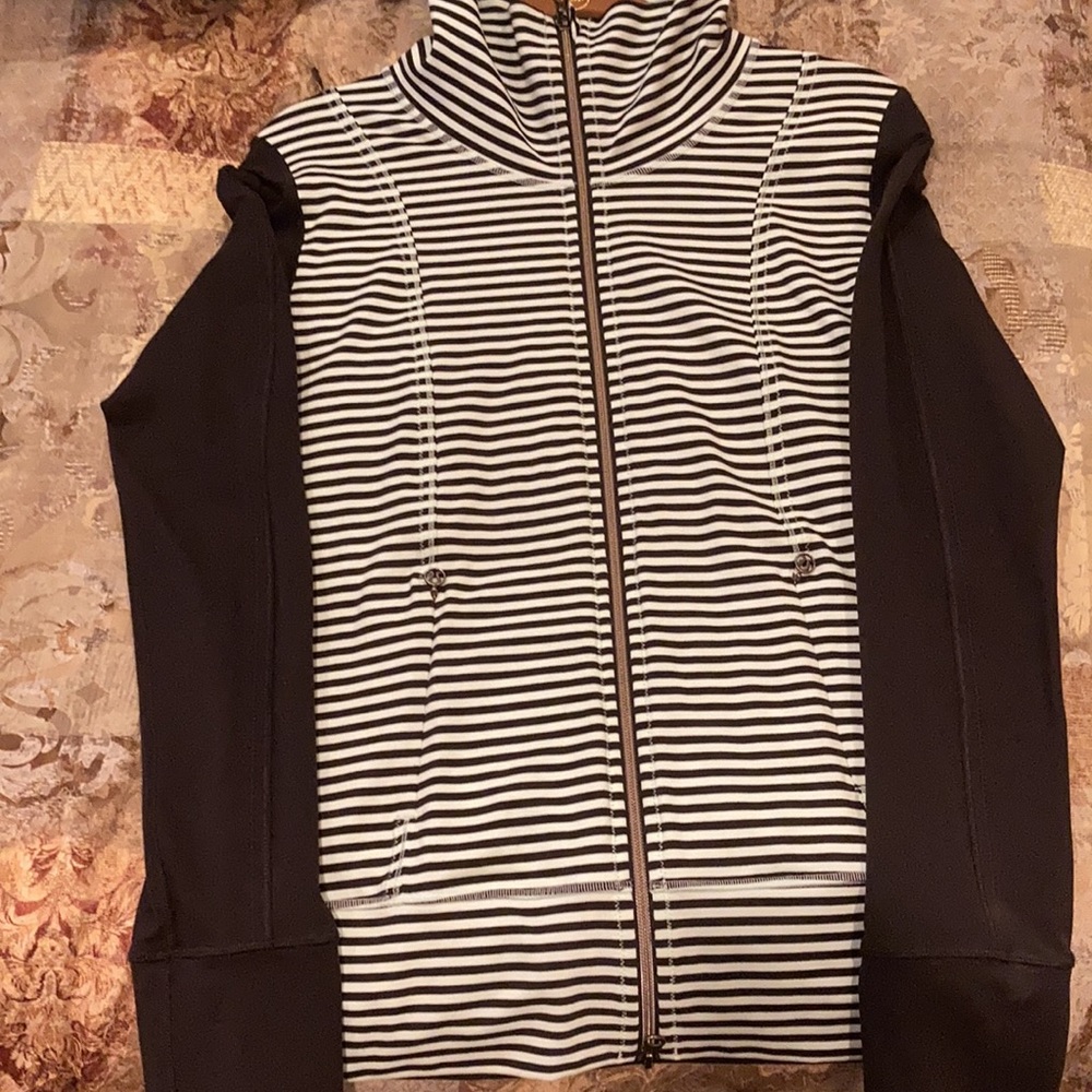 🧥Lululemon Jacket 🧥
